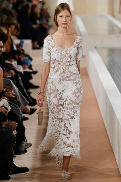 Look 13